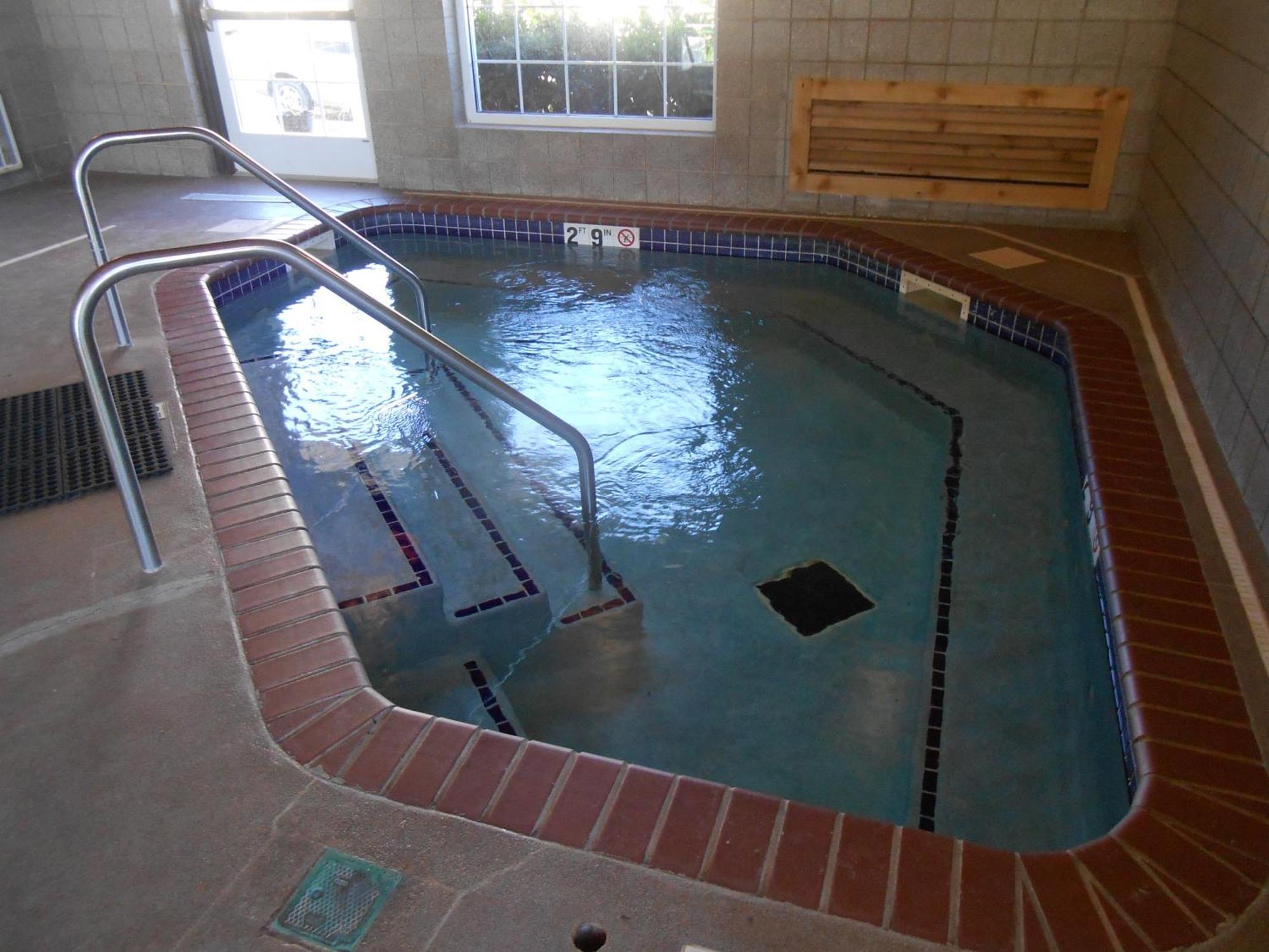 Americinn By Wyndham Hotel